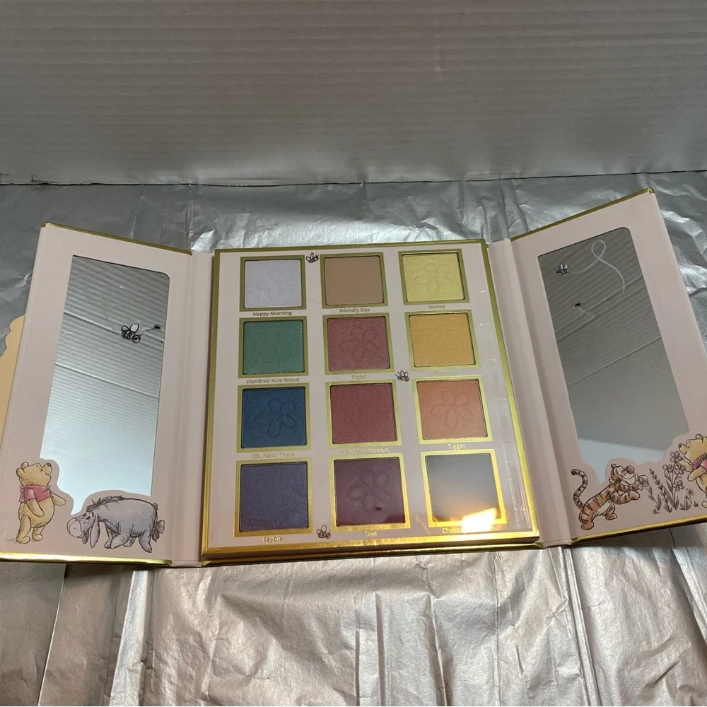 Disney Winnie the Pooh Eyeshadow Palette